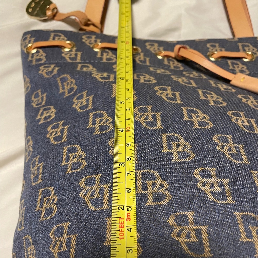 Dooney & Burke Large monogram bucket purse - Picture 7 of 7